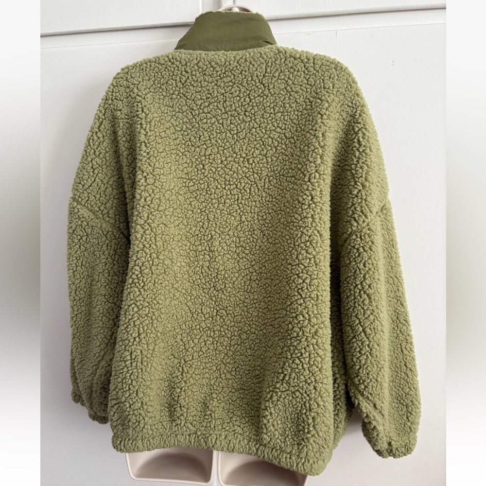 Gently Worn Pacsun Oversized Medium Olive Green Snap Up Sherpa Jacket - Picture 4 of 12